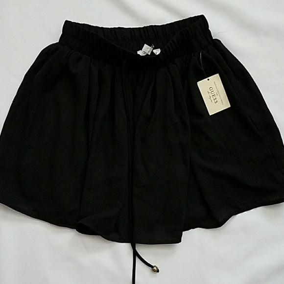 NEW GUESS Black Mini Skirt SZ S - Picture 1 of 3